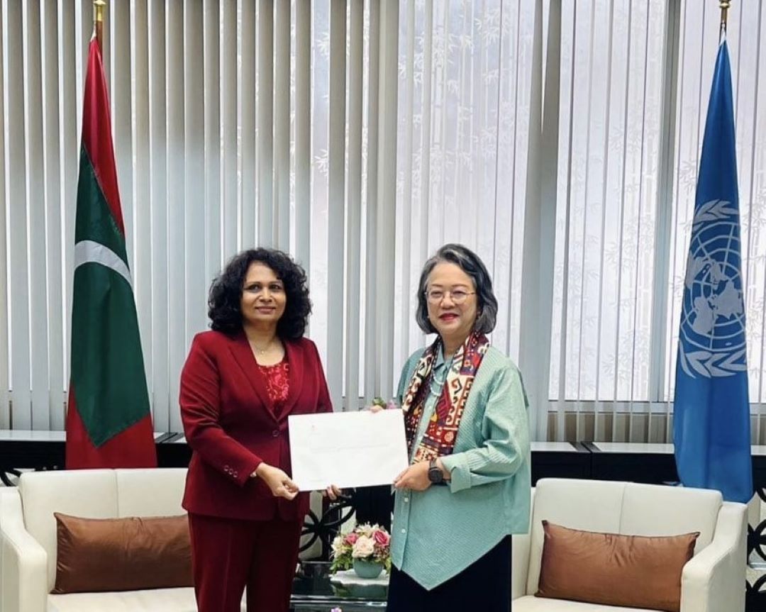 ޔުނައިޓަޑް ނޭޝަންސް އިކޮނޮމިކް އެންޑް ސޯޝަލް ކޮމިޝަން ފޮރ ދަ އޭޝިއާ އެންޑް ޕެސިފިކް (ޔޫއެންއެސްކެޕް) އަށް ދިވެހިރާއްޖެއިން ކަނޑައަޅުއްވާފައިވާ ހުންނަވާ ދާއިމީ މަންދޫބު މަޤާމުގެ ފަތްކޮޅު އަރުވައިފި