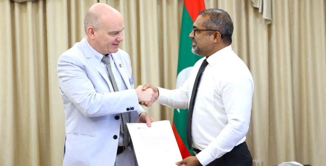 ޔޫ.އެން.އޯ.ޑީ.ސީ އިން ދެކުނު އޭޝިއާއަށް ކަނޑައަޅައި ރީޖަނަލް ރެޕްރެޒެންޓެޓިވް މަޤާމުގެ ފަތްކޮޅު މިނިސްޓަރ އޮފް ފޮރިން އެފެއާޒް އަށް ހުށަހަޅުއްވައިފި